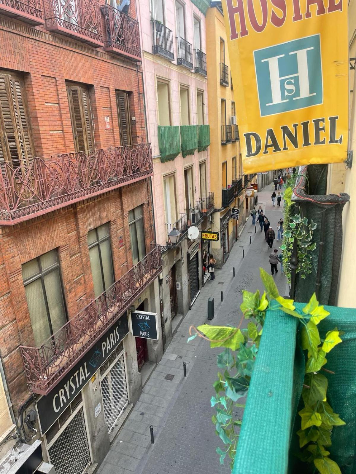 Hostal Daniel Madri Exterior foto